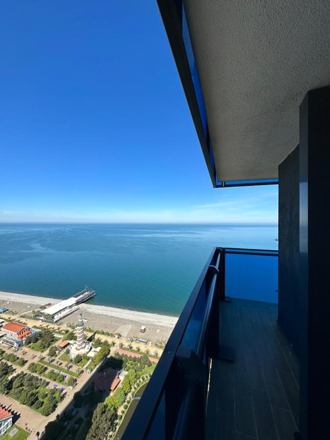 ホテル Black Sea Luxury Towers バトゥーミ エクステリア 写真
