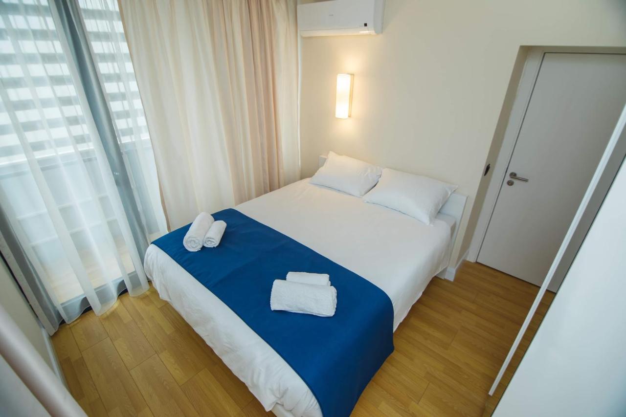 ホテル Black Sea Luxury Towers バトゥーミ エクステリア 写真