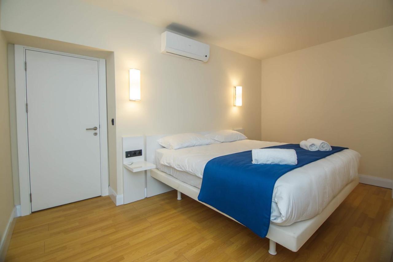 ホテル Black Sea Luxury Towers バトゥーミ エクステリア 写真