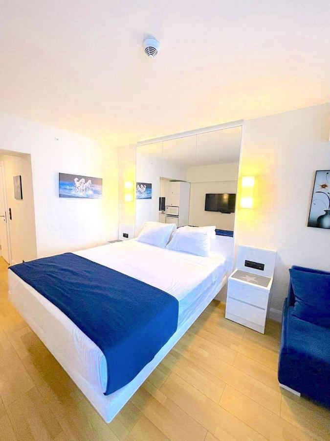 ホテル Black Sea Luxury Towers バトゥーミ エクステリア 写真