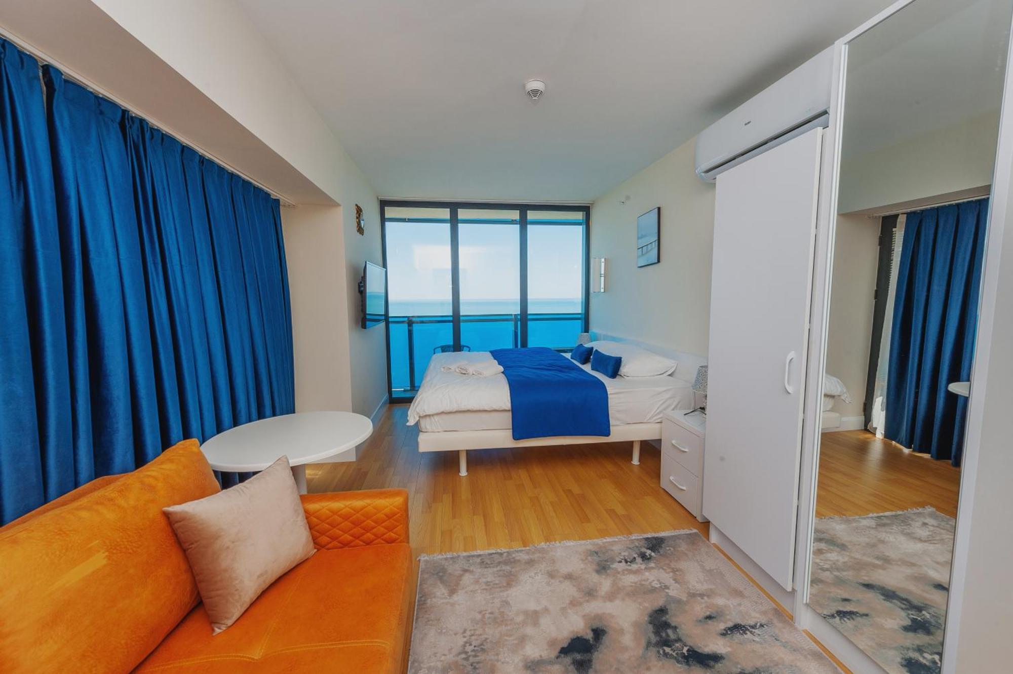 ホテル Black Sea Luxury Towers バトゥーミ エクステリア 写真