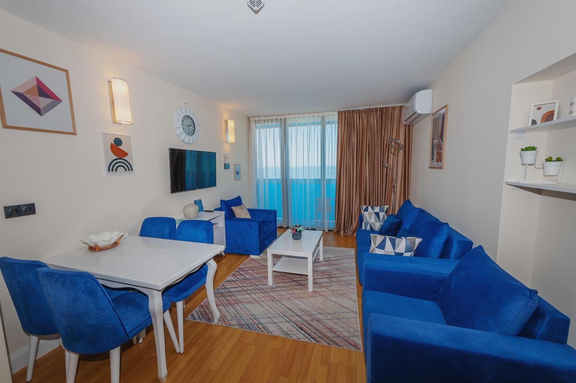 ホテル Black Sea Luxury Towers バトゥーミ エクステリア 写真