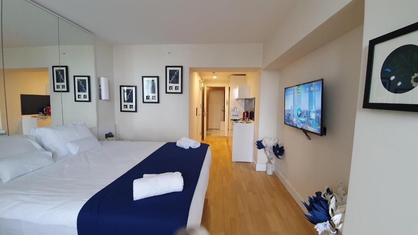 ホテル Black Sea Luxury Towers バトゥーミ エクステリア 写真